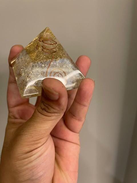 Customer photo review of Natural Selenite Orgone Pyramid For Energy Cleansing | Real Selenite / White Agate Orgonite Pyramid By Vastu Mandir