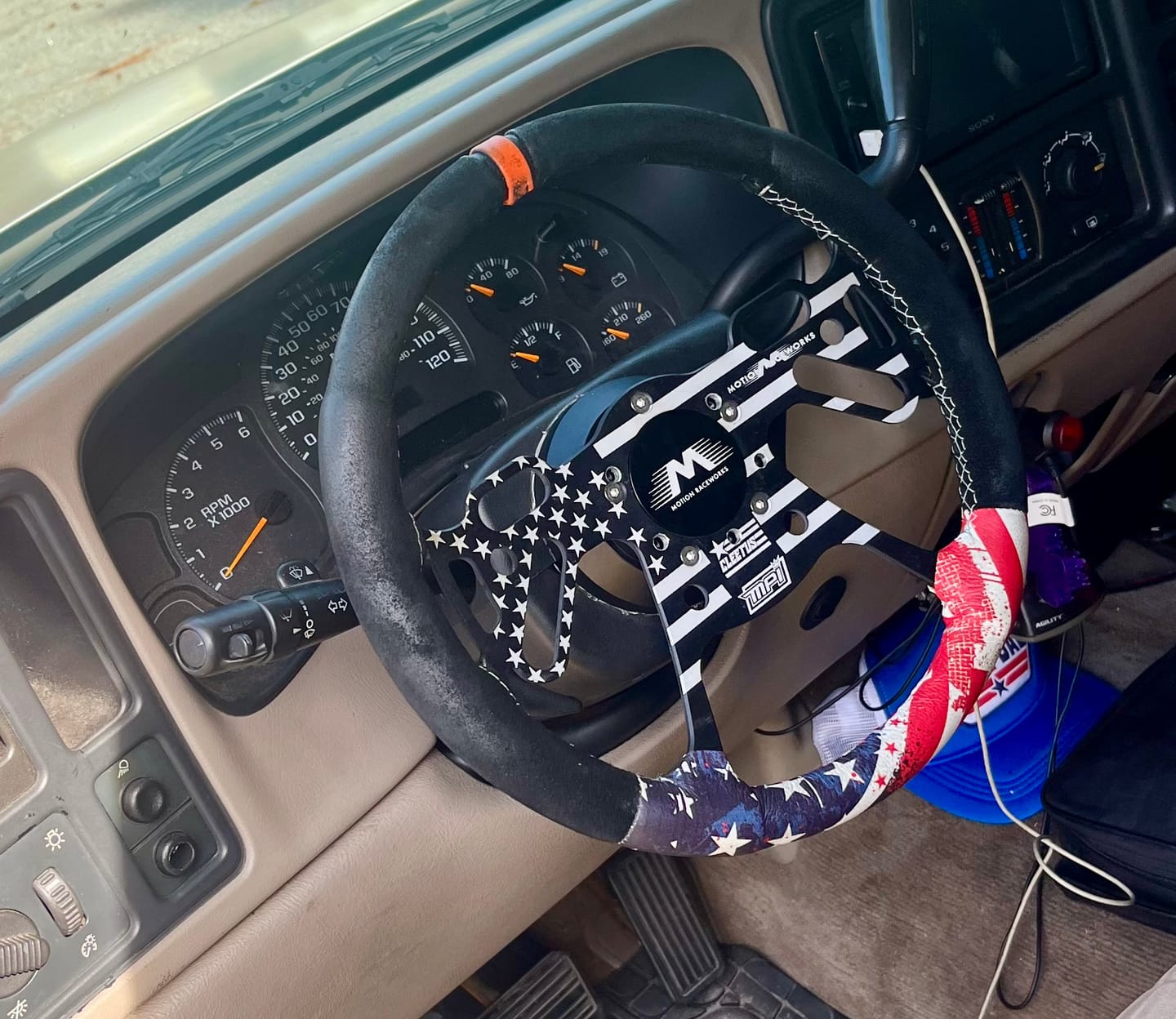 Customer photo review of Motion Raceworks Horn Delete Center Button (5 or 6 Bolt)