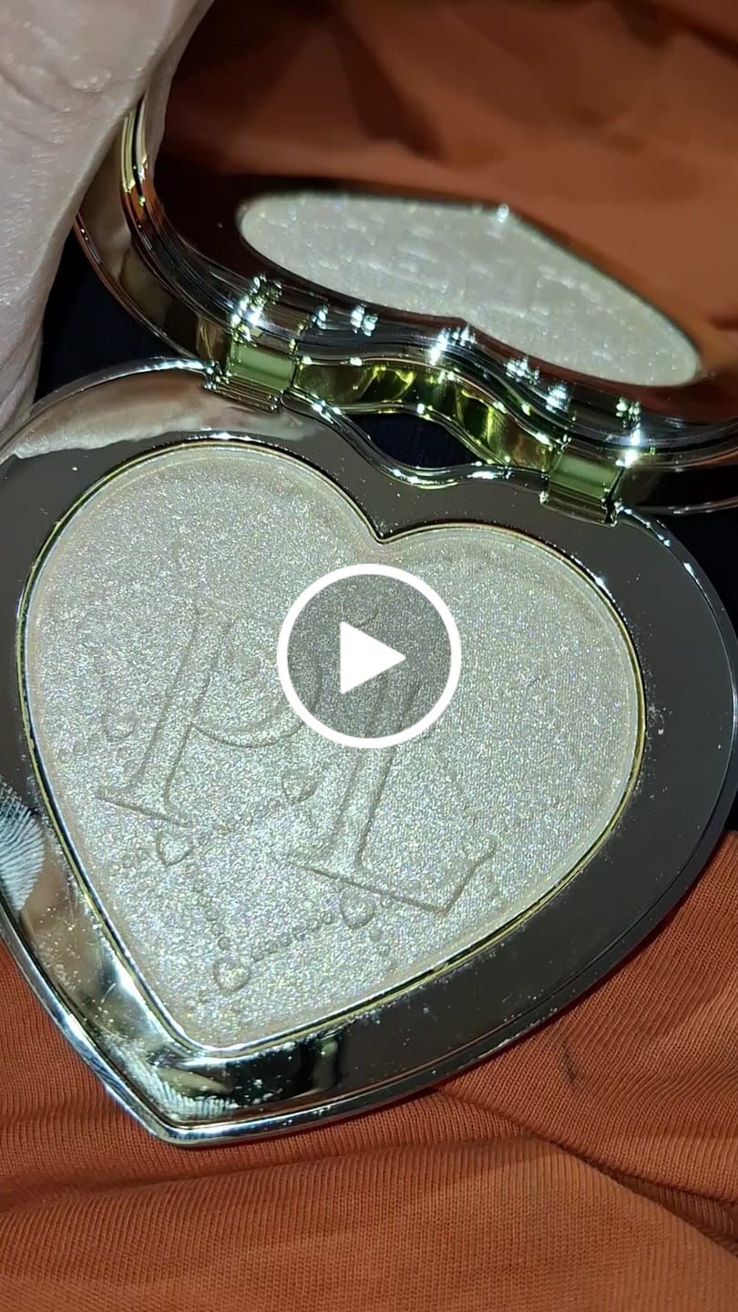 Customer video review of P.Louise Skin Bling Pressed Highlighter Powder