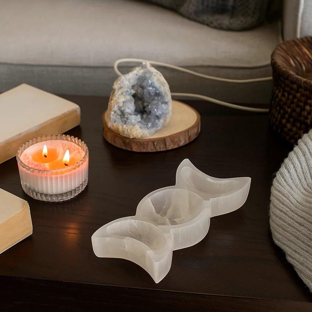 Customer photo review of Triple Moon Shape Selenite Bowl – Natural Crystal Vastu Remedy for Cleansing, Charging & Positive Energy | Meditation, Healing & Home Décor by Vastu Mandir