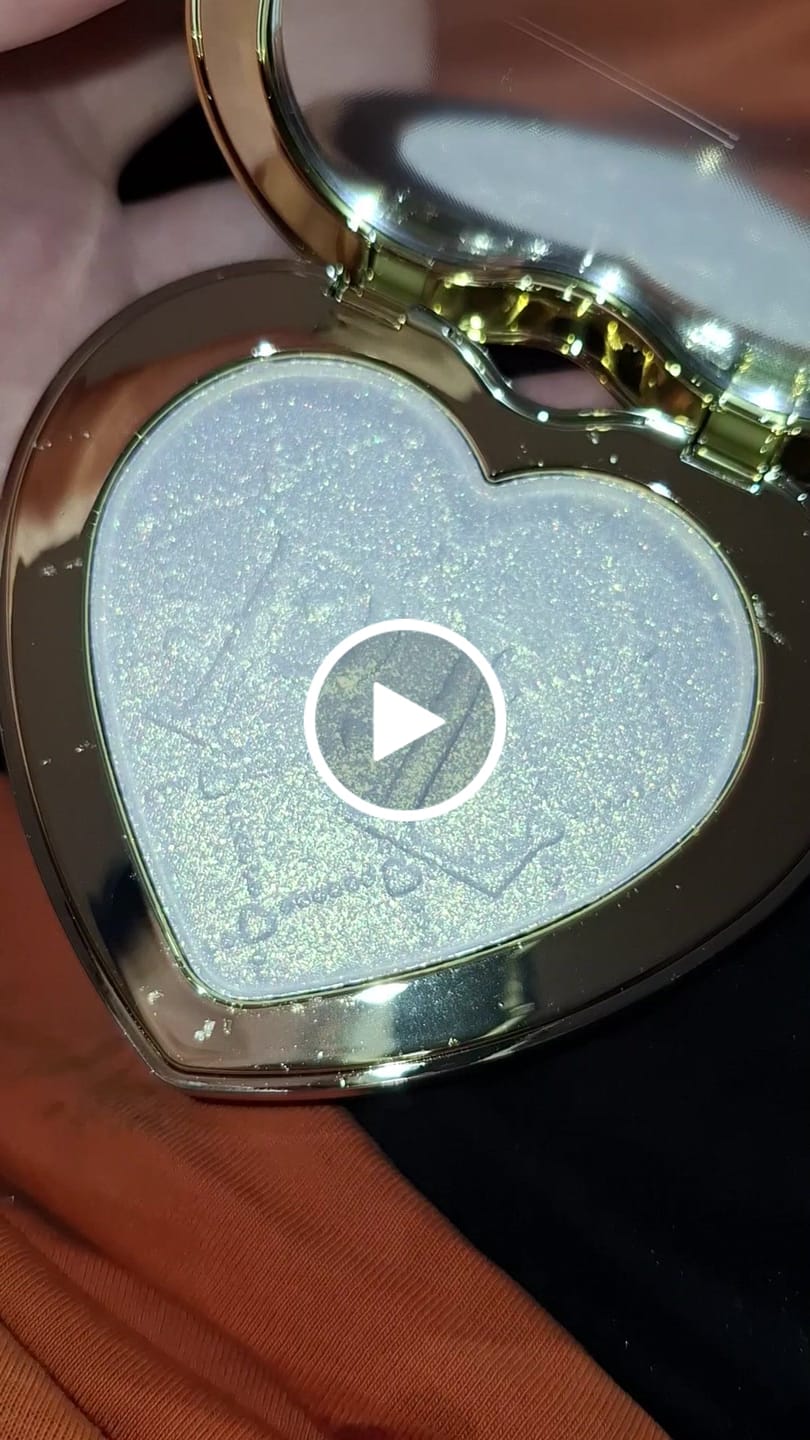 Customer video review of P.Louise Skin Bling Pressed Highlighter Powder