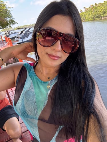 Customer photo review of Óculos Brienza