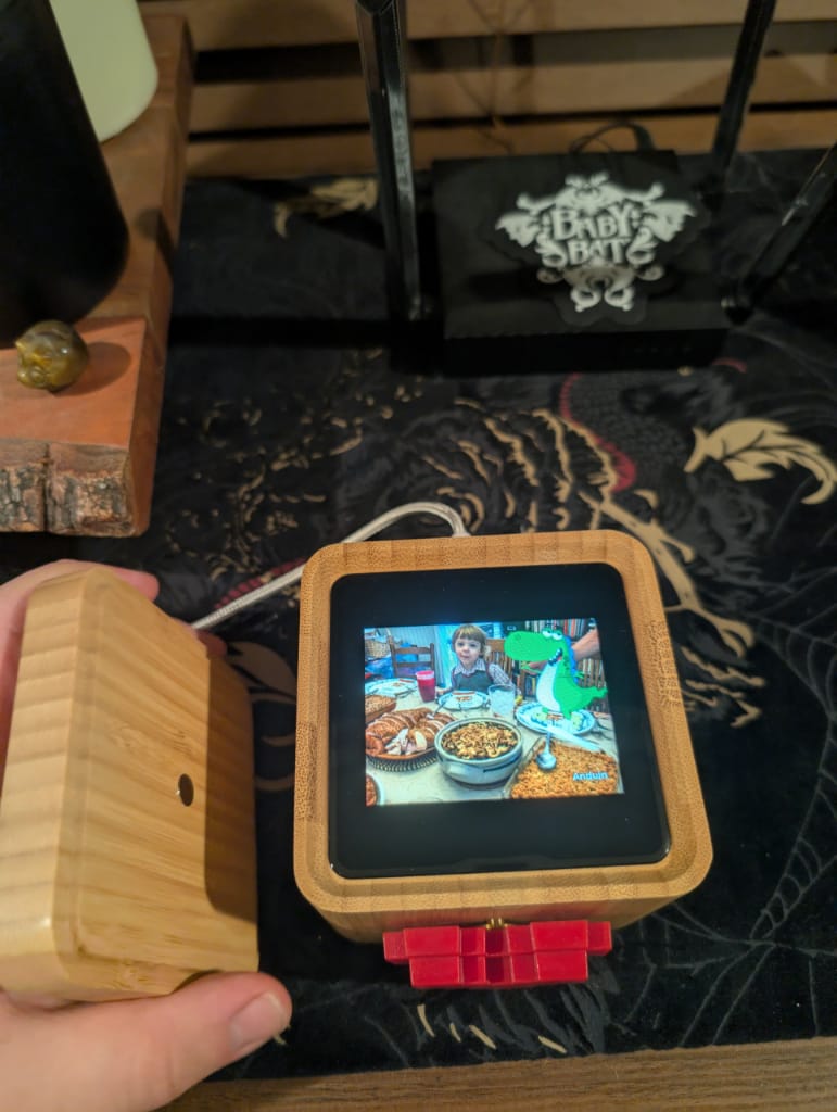 Customer photo review of Lovebox Photo Messenger