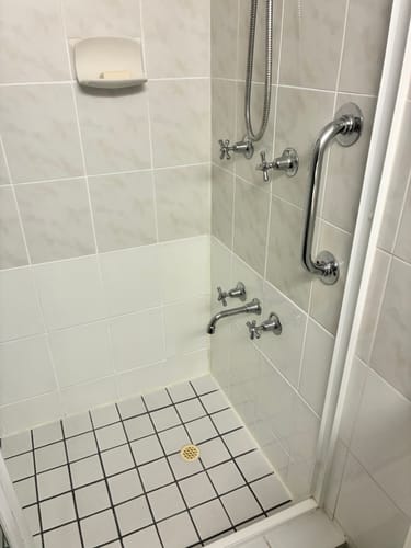 Customer photo review of GLASSGUARD® Tile & Grout Marker Pen