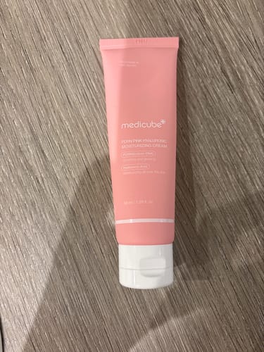 Customer photo review of Mitrinošs krēms ar PDRN un hialuronskābi Medicube PDRN Pink Hyaluronic Moisturizing Cream