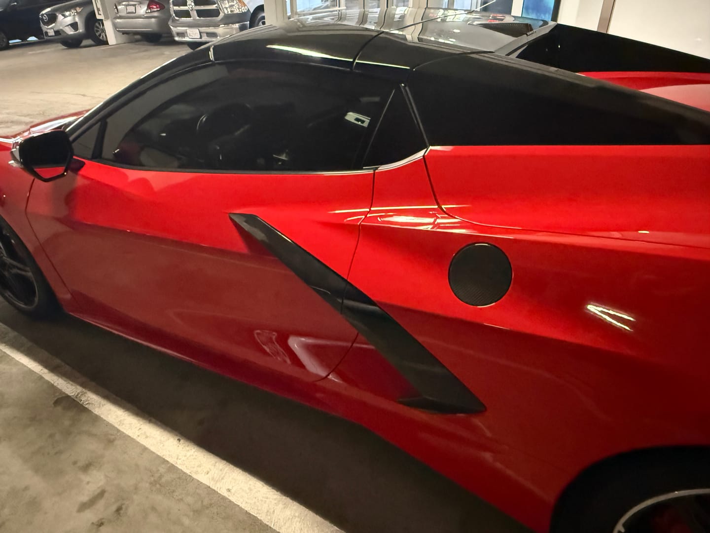 Customer photo review of 2020-Up Corvette C8 | DRY CARBON FIBER Side Fender Fuel Tank Gas Lid Cover