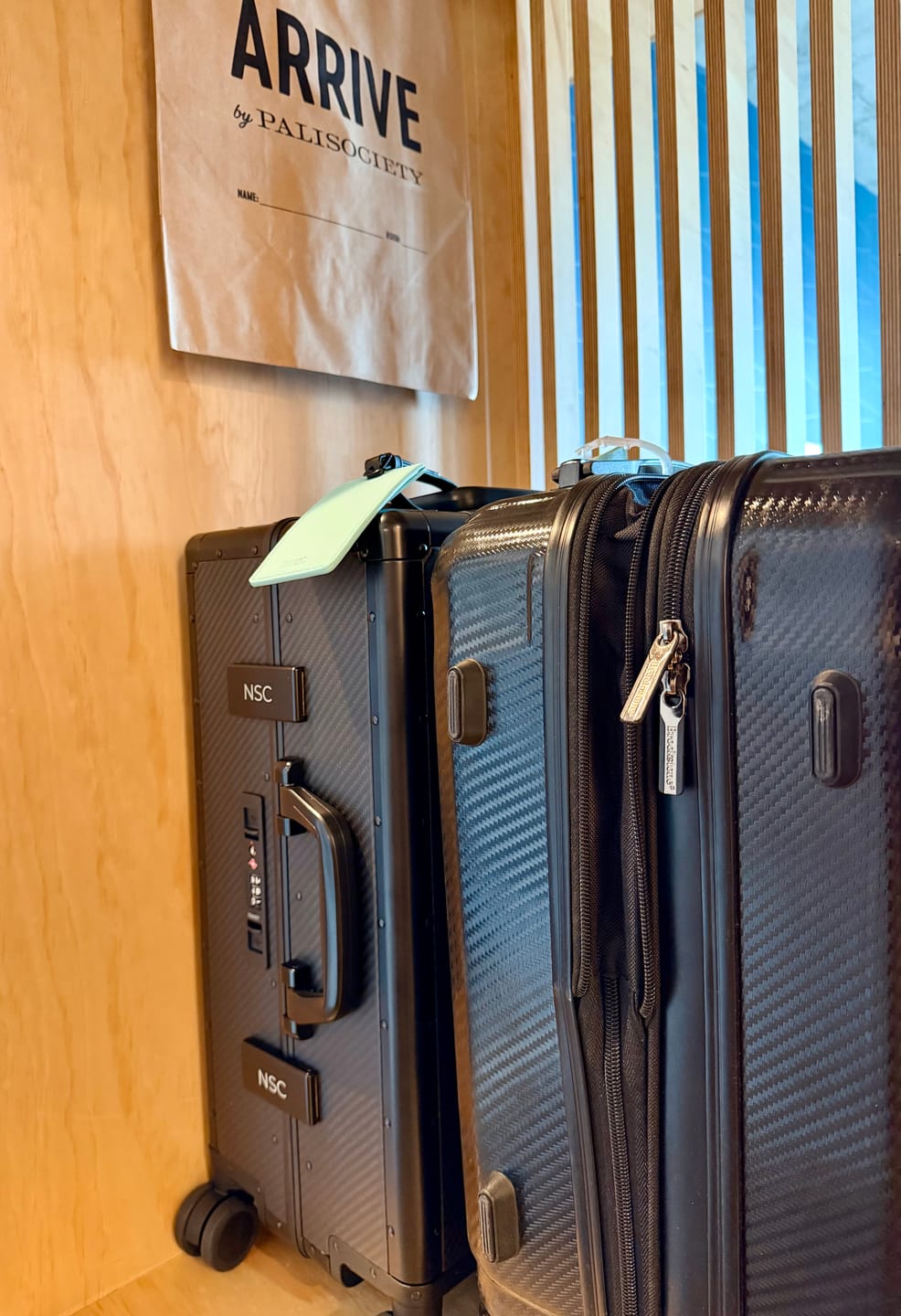 Customer photo review of Carbon X 2.0 Carbon Fiber Suitcase Black
