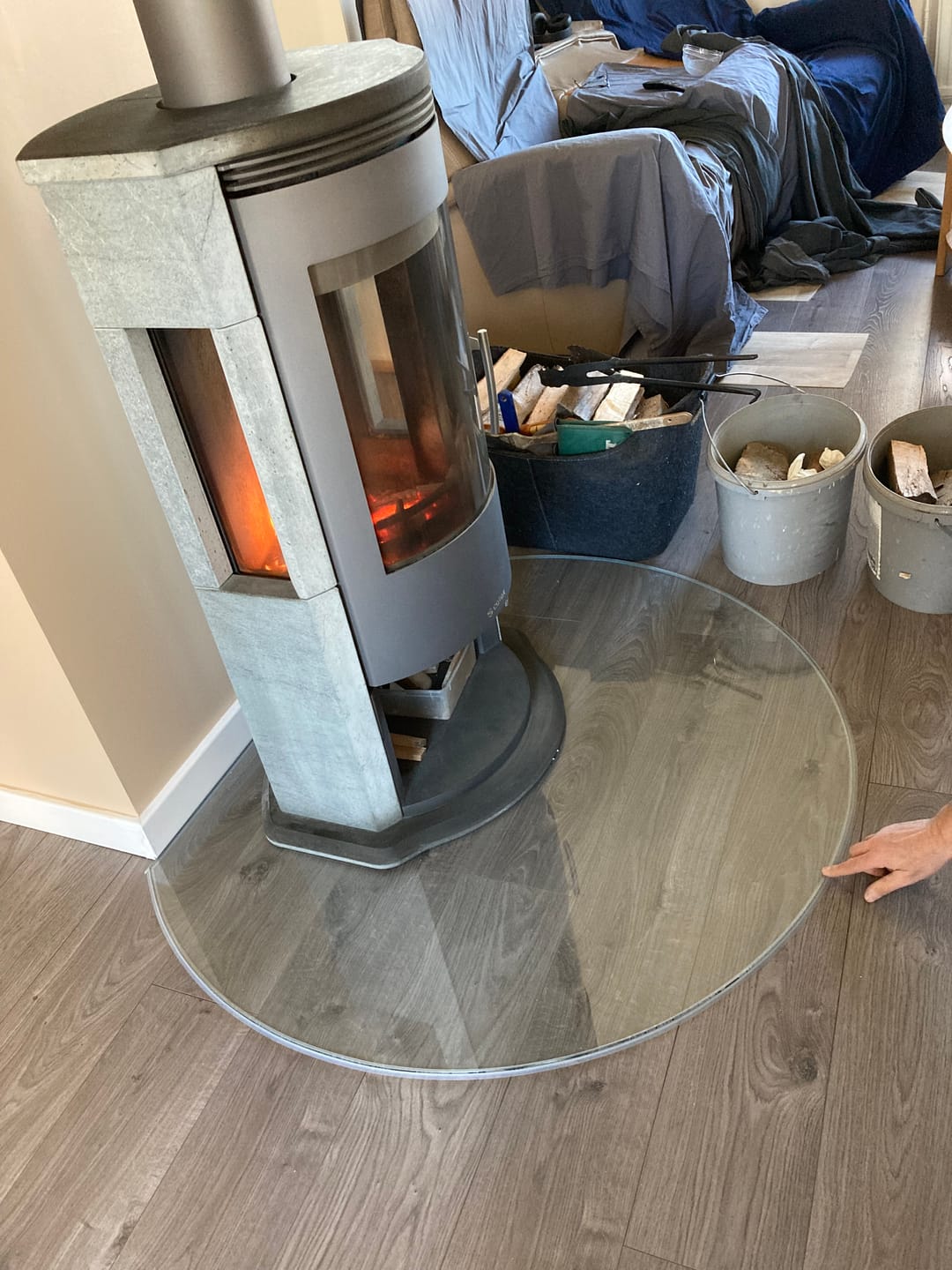 Customer photo review of Silikon-Dichtlippe Schmutzlippe für Glasplatte, Kaminplatte, Ofenplatte, Bodenplatte - 4-fach MAX