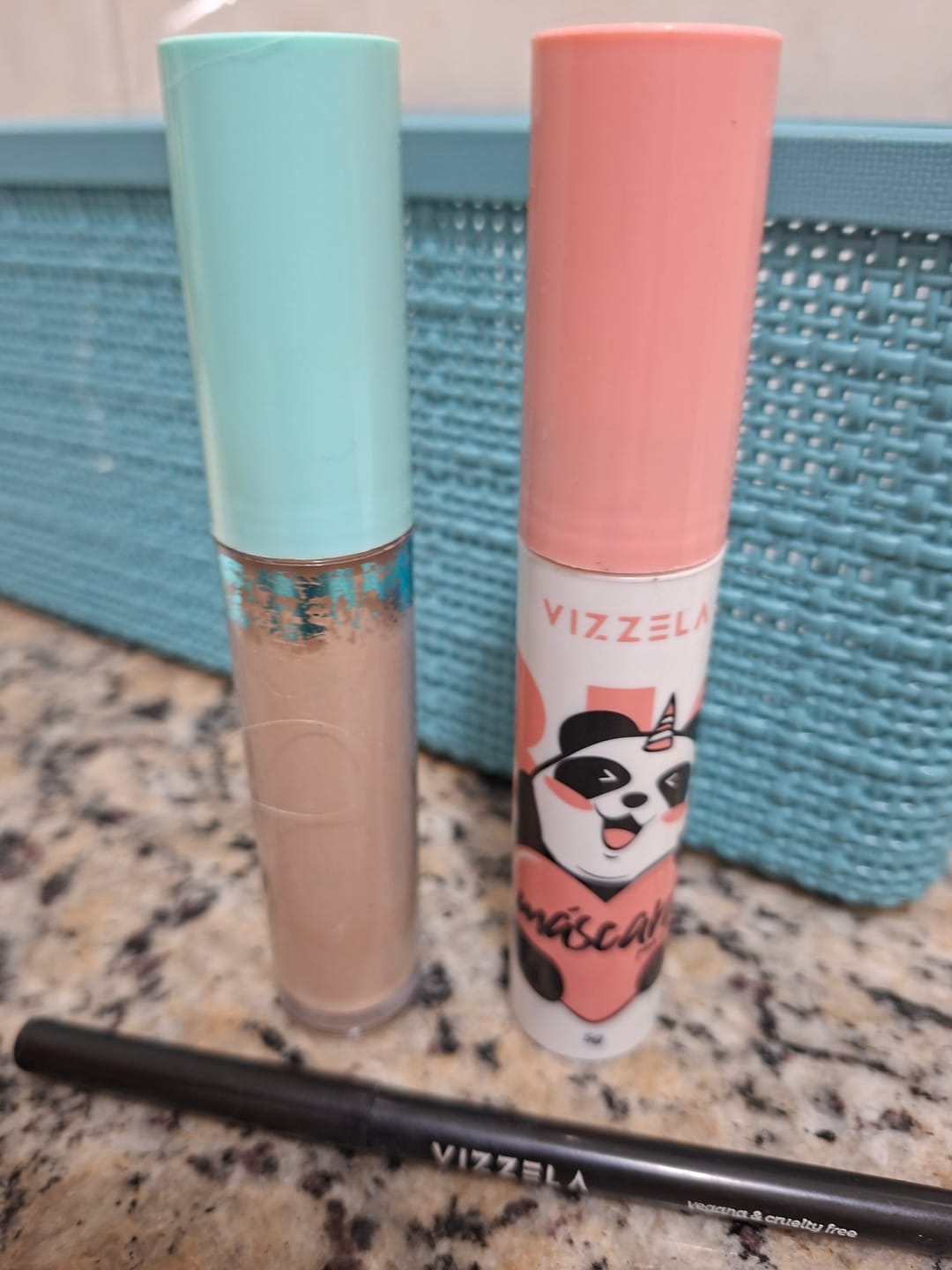 Customer photo review of Lapiseira para Olhos Preta - Cat Lovers - Vizzela