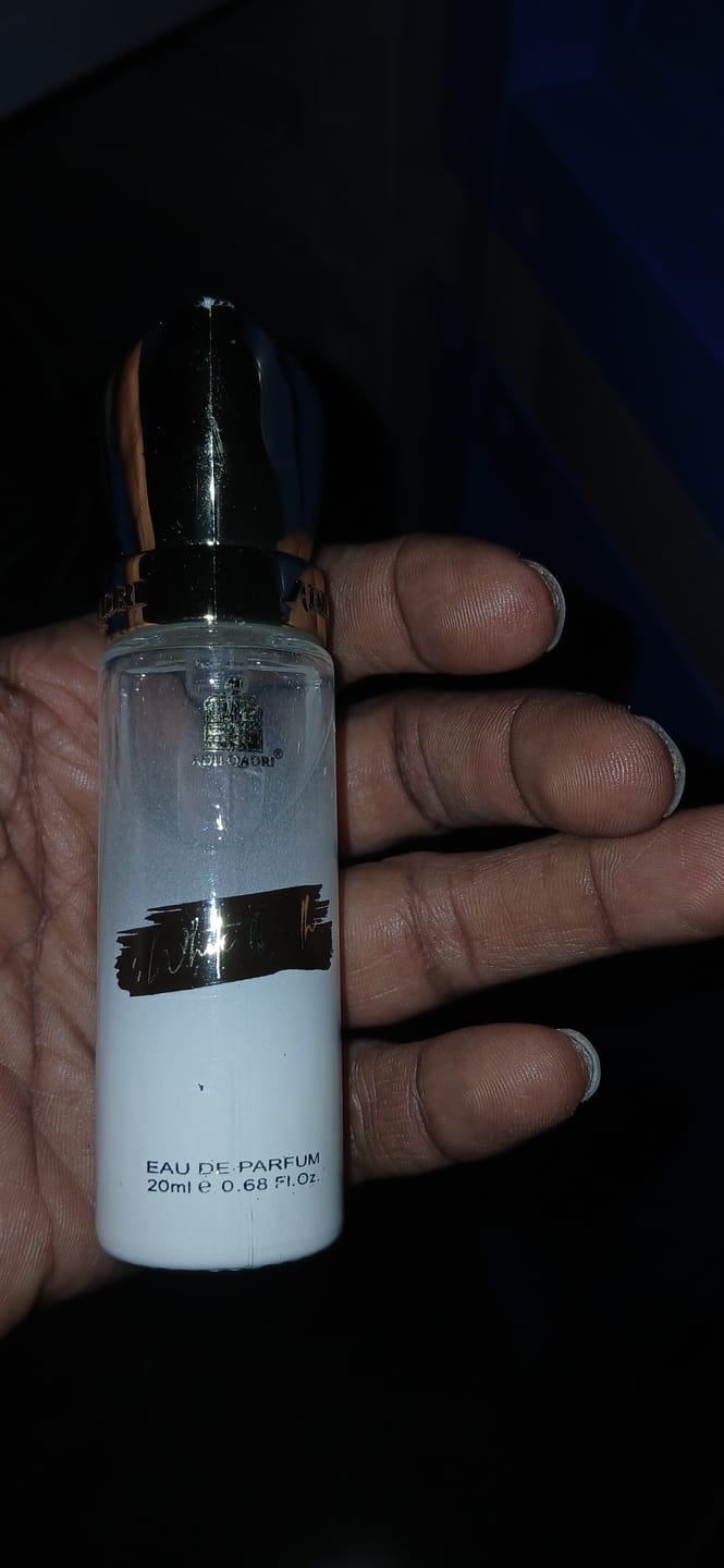 Customer photo review of White Oudh Perfume Spray 20ml