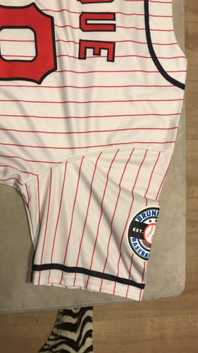 Customer photo review of Benutzerdefiniertes Professionelles Weiß Rot Baseballtrikot