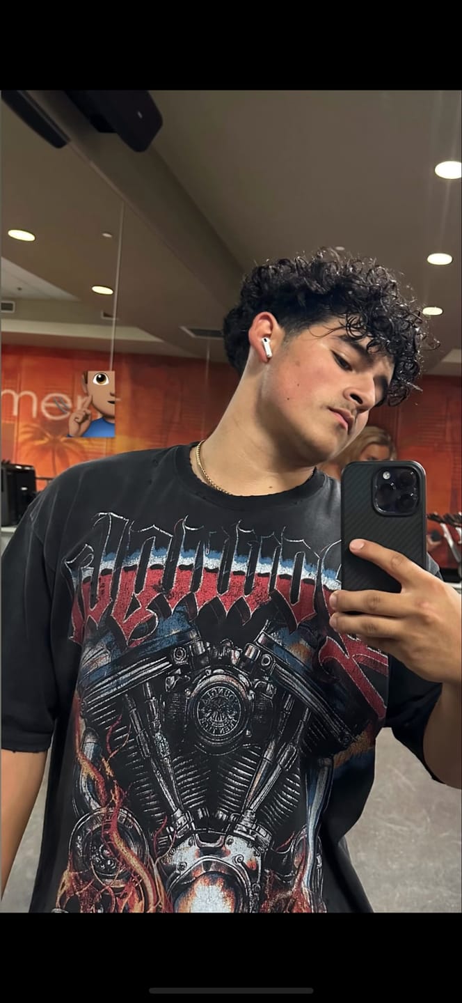Customer photo review of 4103 - Cars & Curls - Tees