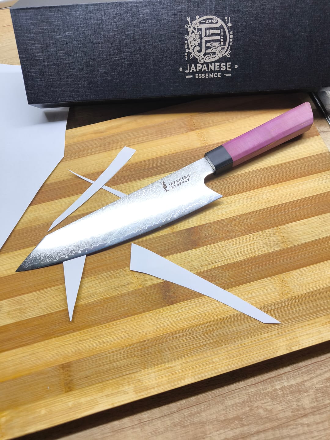Customer photo review of Cuțit Kiritsuke 21 cm din Otel Damasc cu Maner Ruby Flame