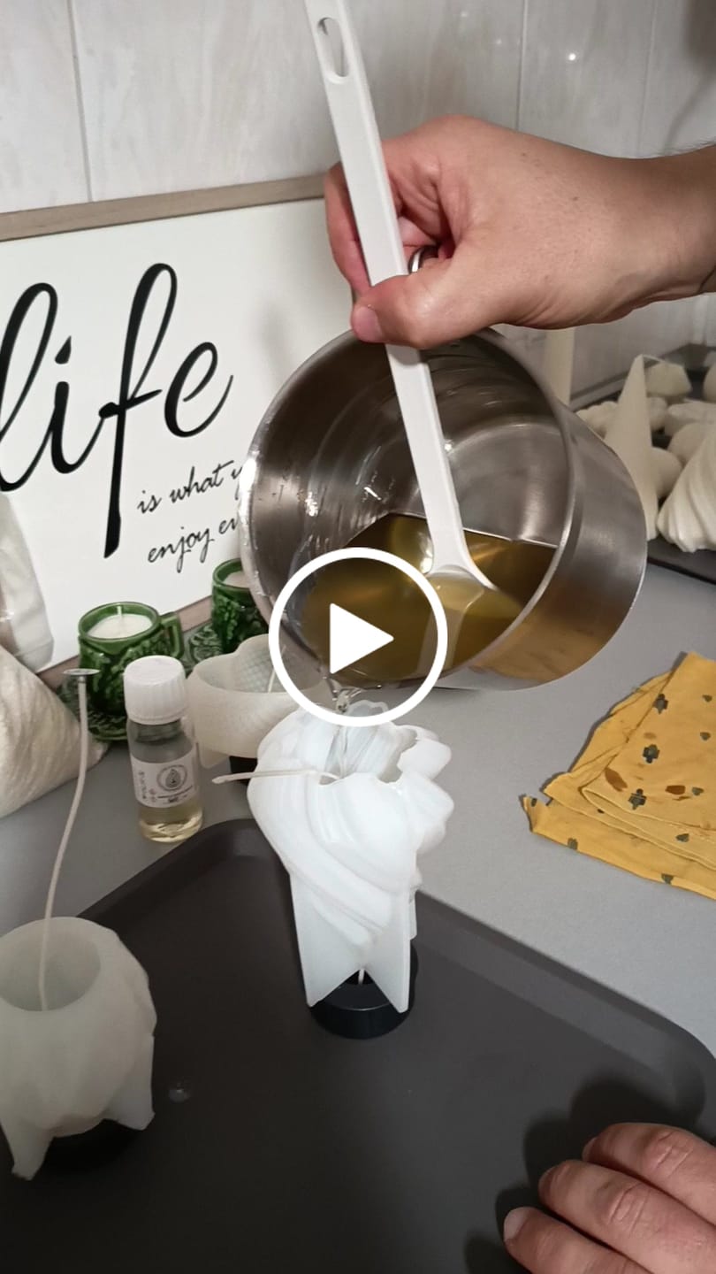 Customer video review of Fragancia ÁMBAR & SANDALWOOD