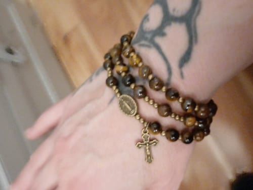 Customer photo review of Christianartworkshop Handmade Tiger's Eye Stone Elastic Rosary Bracelet: A Dual - Purpose Spiritual Gem