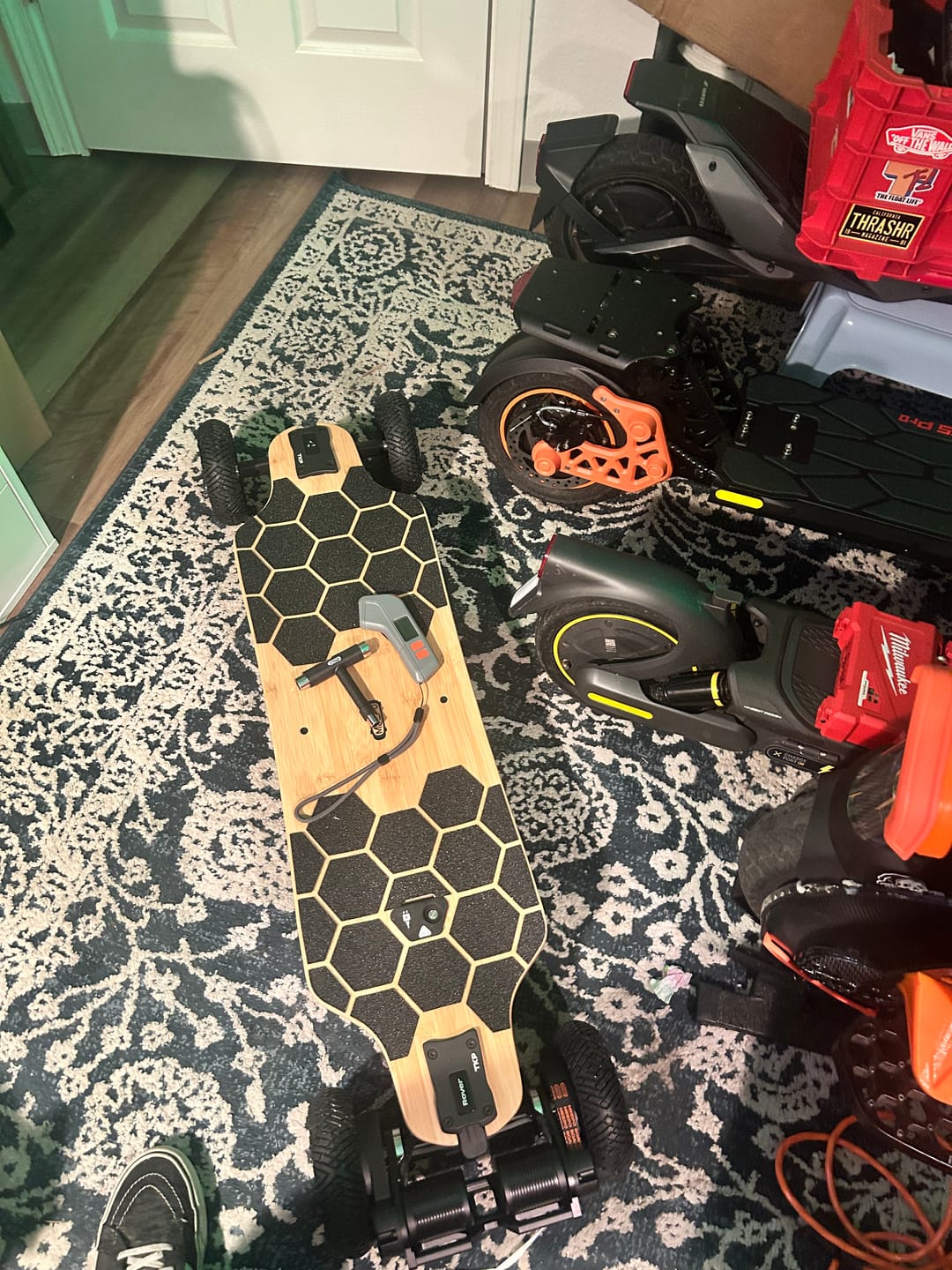 Customer photo review of Foldable Stand Rack for Electric Skateboard