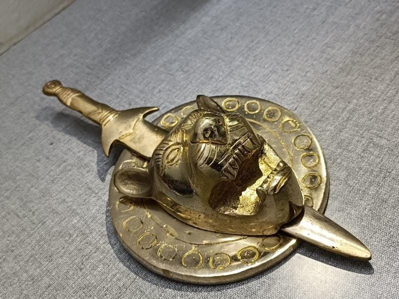 Customer photo review of Premium Lion With Talwar 100% Pure Brass Statue Idol Decorative Showpiece for Home, Office and Gifting by Vastu Mandir