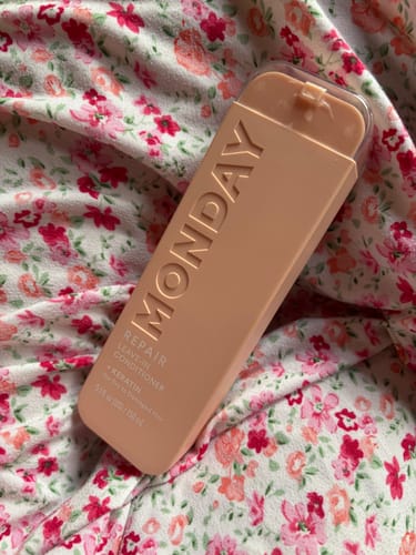 Customer photo review of Monday Repair Leave In Conditioner