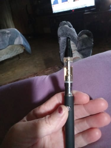 Customer photo review of 1 Gram Delta-8 THC Full Spectrum Vape Cartridge | Purple Haze - Indica