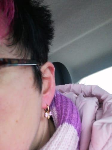 Customer photo review of Sweet Bow Ohrringe | 18K vergoldet