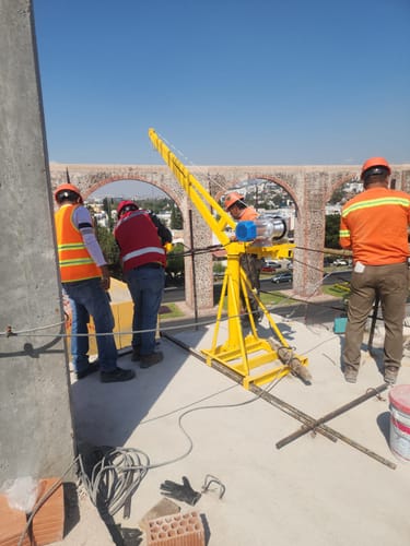 Customer photo review of Grua Polipasto Tecle Electrico 400 Kg Cable 60 Metros Carga