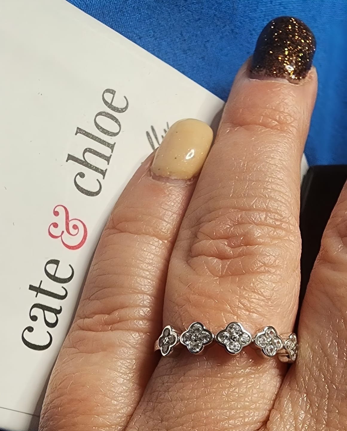 Customer photo review of Linda 18k White Gold Plated Clover Flower Ring with Swarovski Crystals