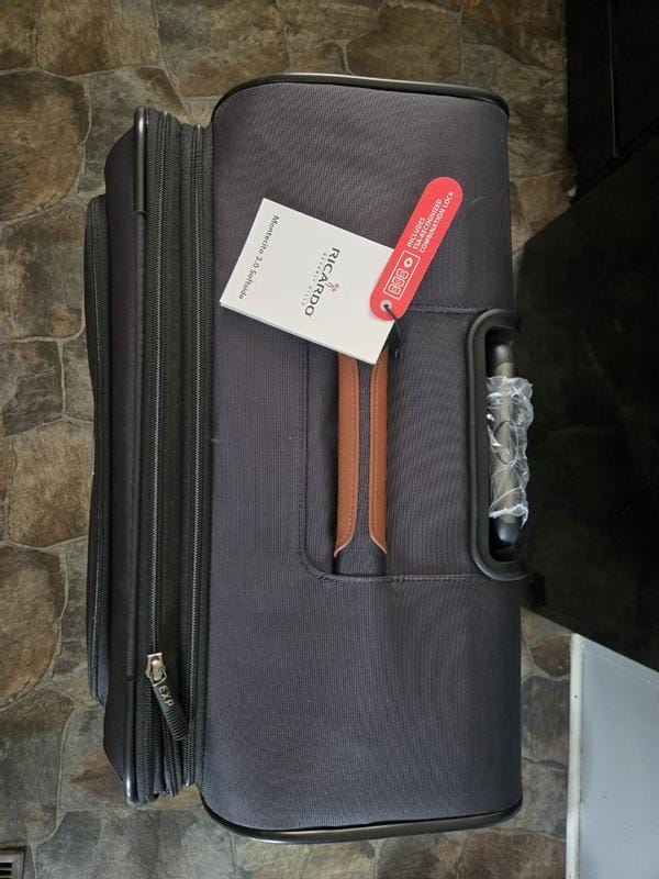 Customer photo review of Montecito 3.0 Softside Large Check-In Expandable Spinner