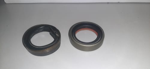 Customer photo review of Pinion, Gearbox Oil Seal Ford Sapphire, Sierra, Nissan Skyline, Hardbody, 720, Patrol, Sani