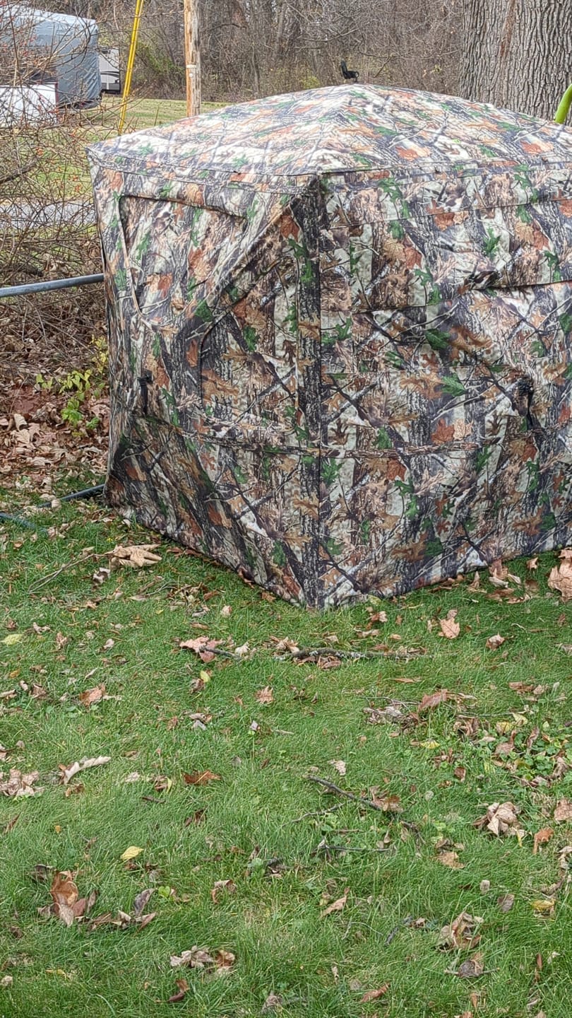 Customer photo review of Vis360 See Through Silent 4 Full Panels Deer Hunting Blind