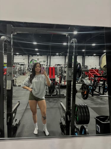 Customer photo review of Neutral Lightweight Tee 3-Pack