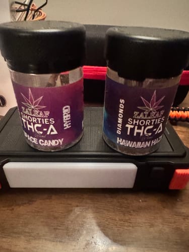 Customer photo review of Zaleaf Shorties – 1 g Diamond Coated THCP Pre-Rolls (10-Pack) Hawaiian Haze - sativa
