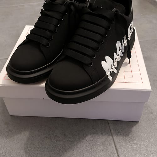 Customer photo review of McQueen White Grafitt