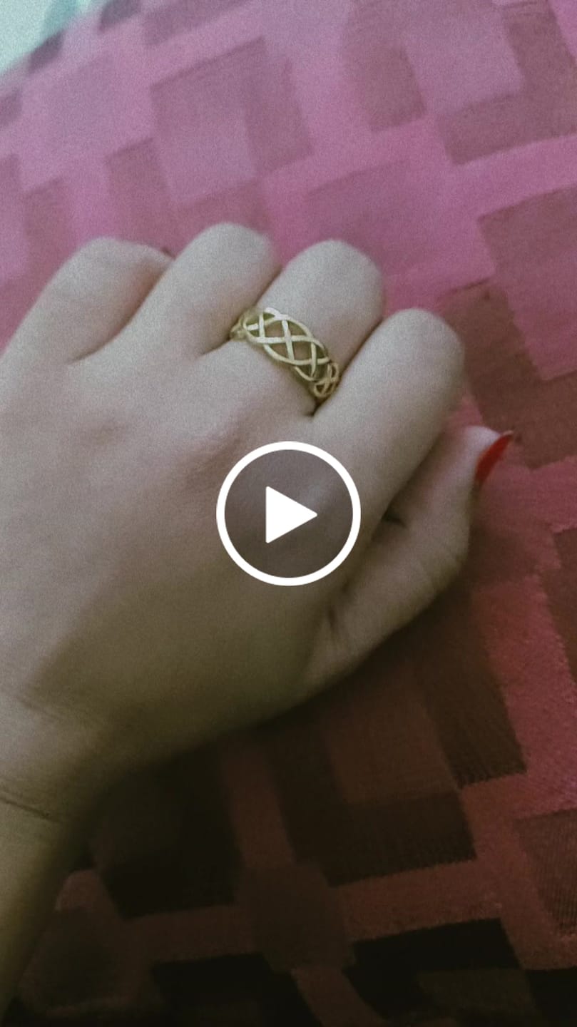 Customer video review of Interlocking Gold Ring