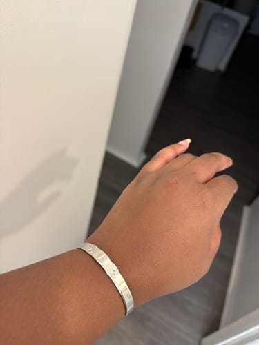 Customer photo review of SGRHO Bangle bracelet