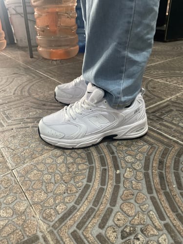 Customer photo review of Tenis New Balance 530 White Castlerock Importado
