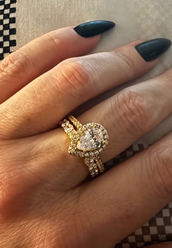 Customer photo review of Drop Ring | 18K vergoldet