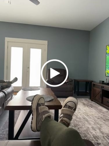 Customer video review of Glissane Brown