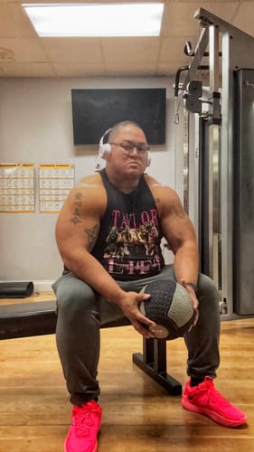Customer photo review of TAYLOR LIFT Tank Top