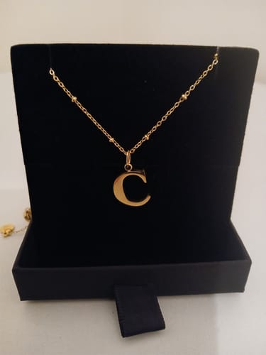 Customer photo review of C Initial Pendant Necklace + FREE Diamond Studs Gold