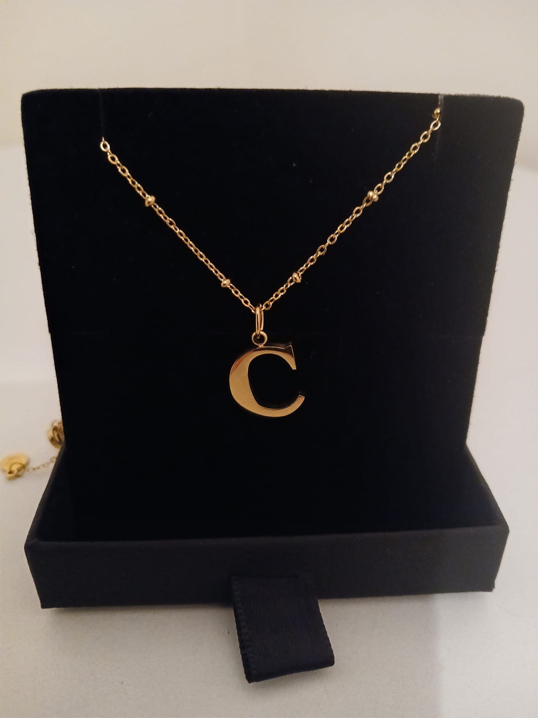 Customer photo review of C Initial Pendant Necklace + FREE Diamond Studs Gold