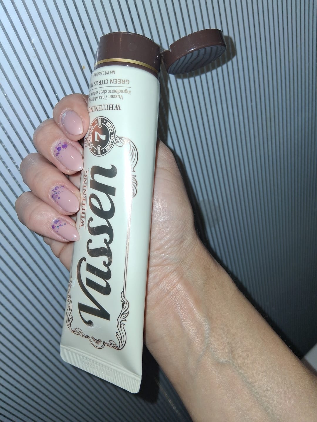 Customer photo review of Избелваща паста за зъби с водороден пероксид 0,75% Vussen 7 Toothpaste