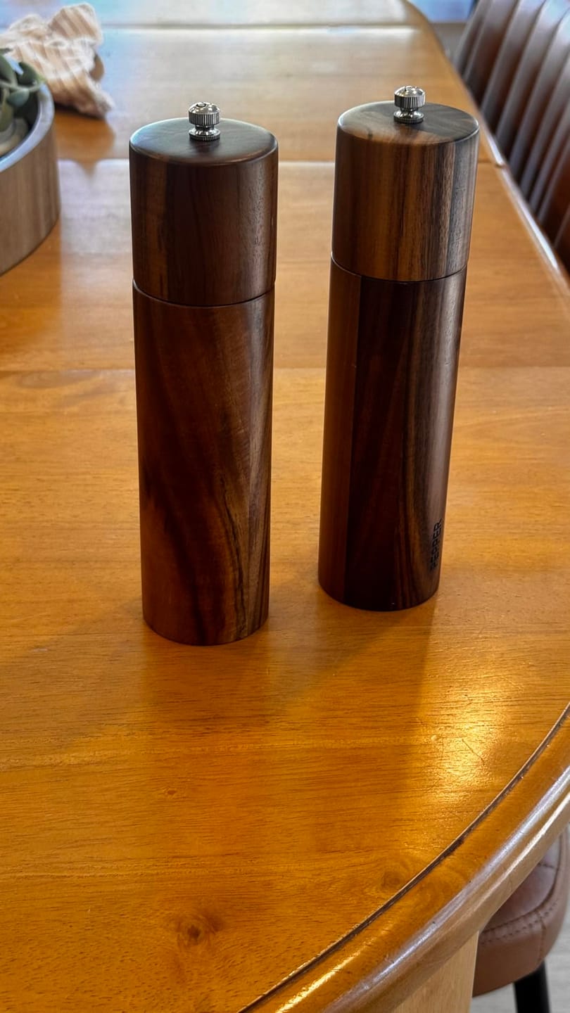 Customer photo review of Salt & Pepper Grinder + Base Included