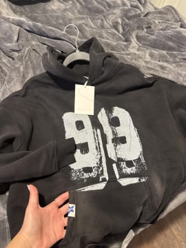 Customer photo review of Aelfric Eden 99 Oversized Hoodie