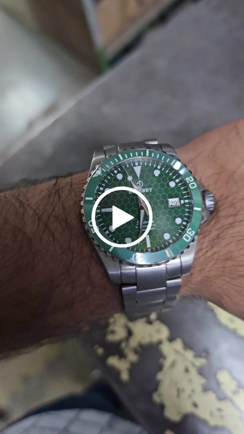Customer video review of SEATURTLE.OCEAN(TITANIUM) - Automatic Titanium Diver Watch | Turtle Green/Ti-bracelet