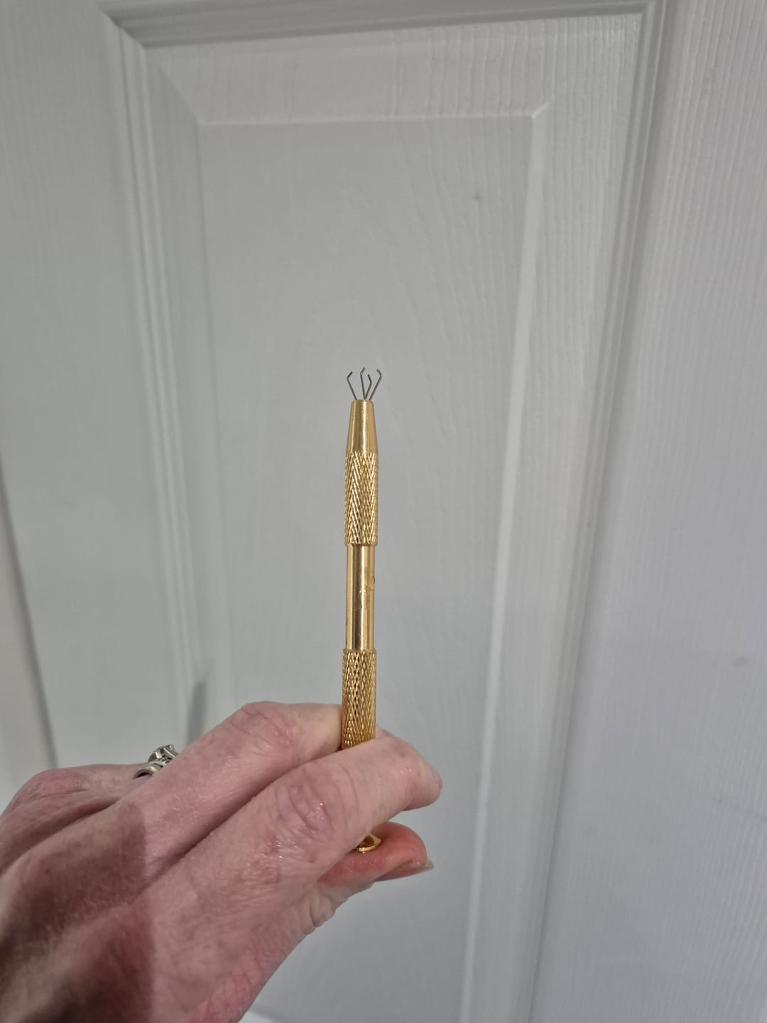 Customer photo review of Flatback Grabber tool