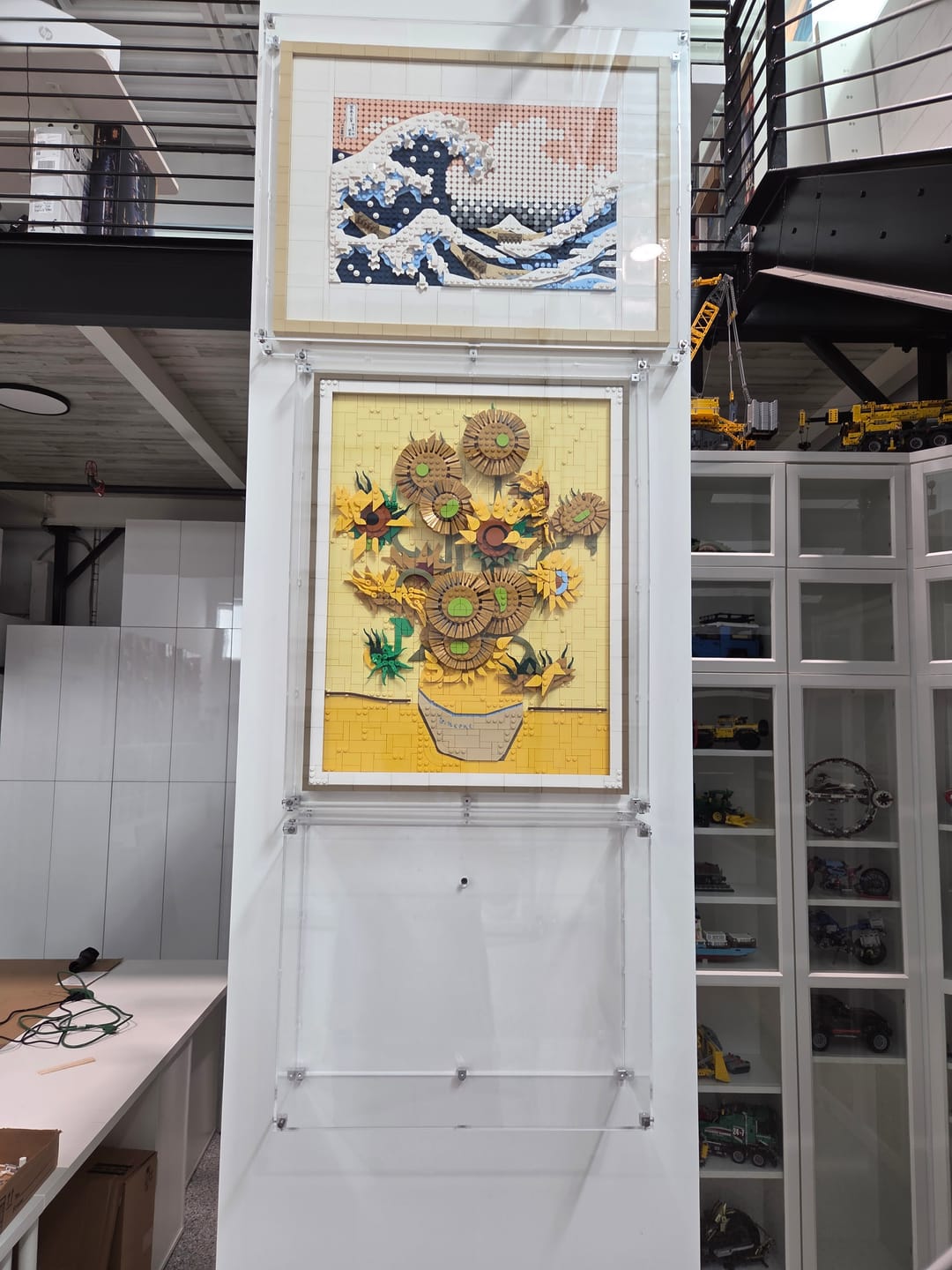 Customer photo review of Wall Mounted Display Case for LEGO® 21333 Ideas Vincent van Gogh - The Starry Night