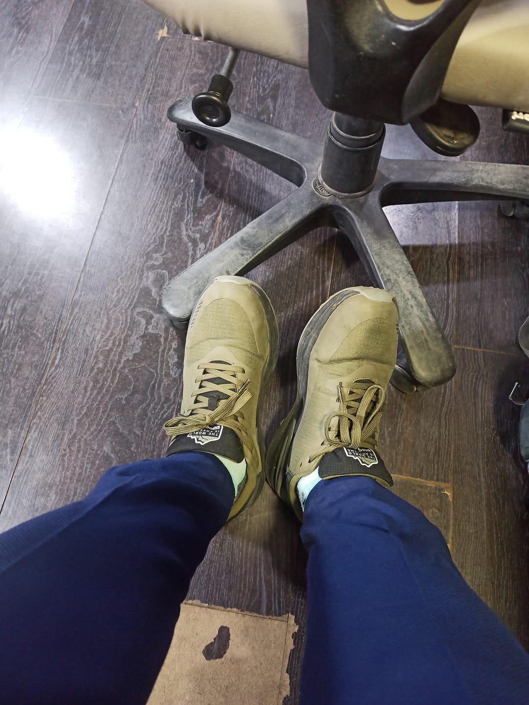 Customer photo review of Bacca Bucci × Discovery Globe Sneakers