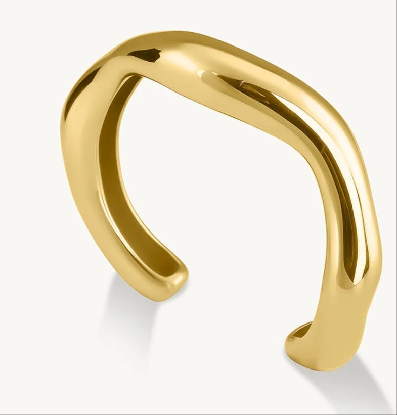 Customer photo review of Curved Chic Gold Bracelet