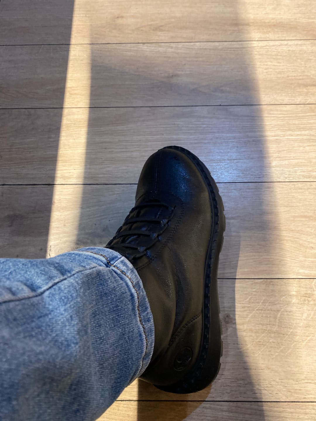 Customer photo review of Ghete Dama Piele Naturala Rieker RIEK 70450