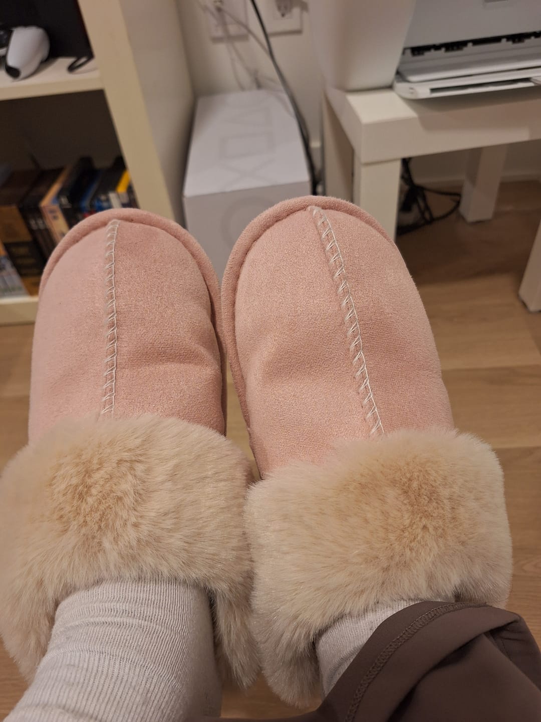 Customer photo review of Nordic Comfy Slippers